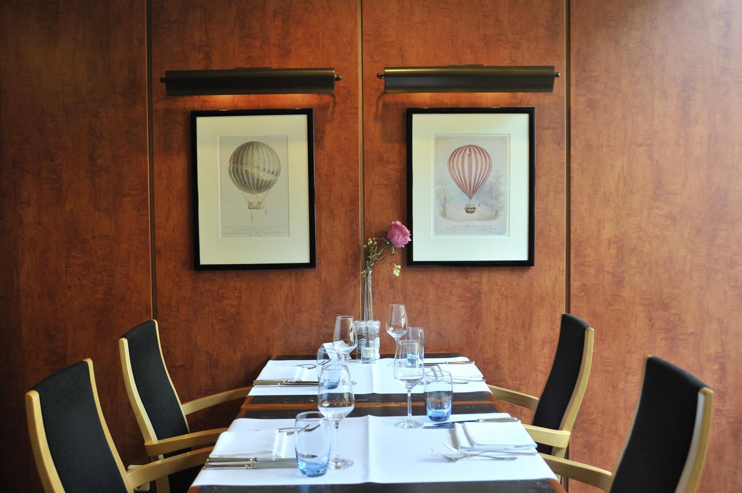 Golden Tulip Ampt 4*